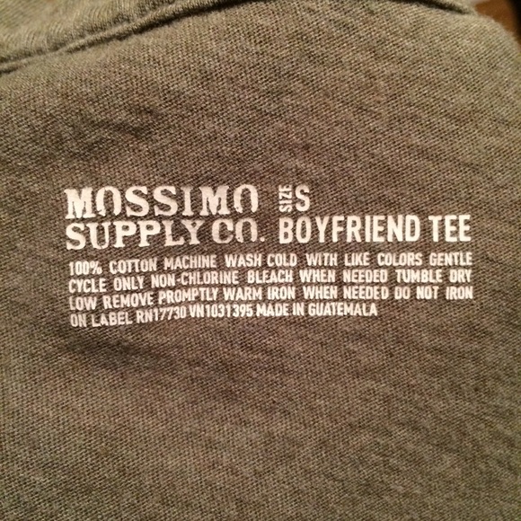 🌵2 for $5🌵 EUC Mossimo Supply Co Boyfriend Tee - Picture 3 of 3
